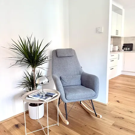 Modernes In Apartamento Schwechat