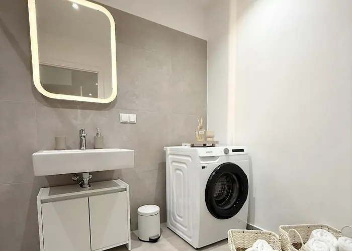 Modernes In Schwechat