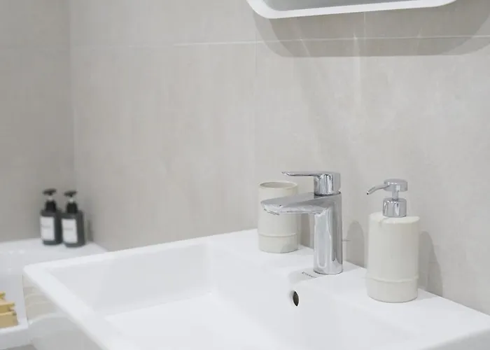 Modernes In Schwechat