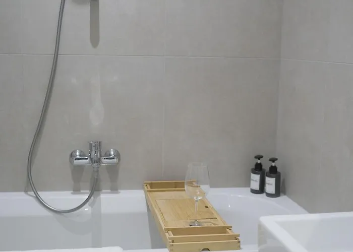 Modernes In Schwechat